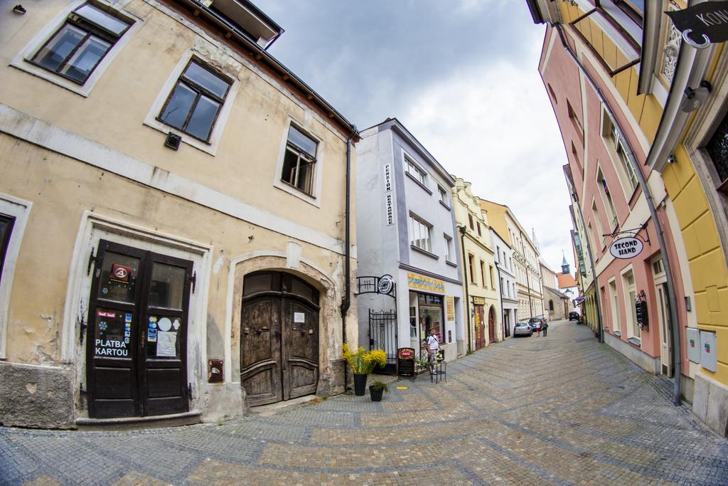 Penzion Cernej Ptak Hotel Jindrichuv Hradec Bagian luar foto