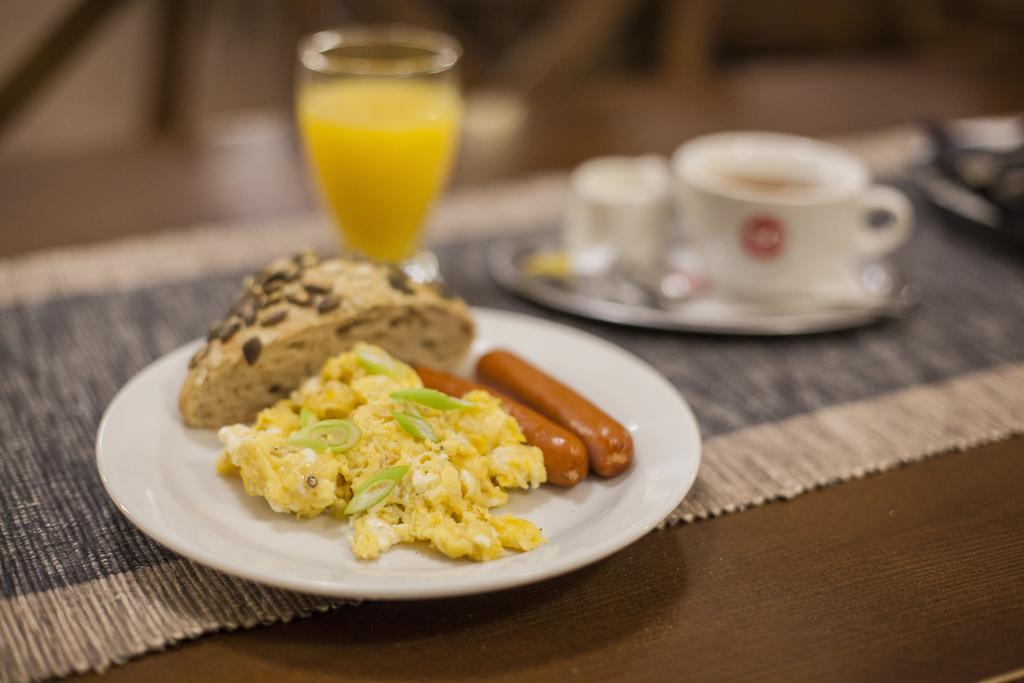 Penzion Cernej Ptak Hotel Jindrichuv Hradec Bagian luar foto